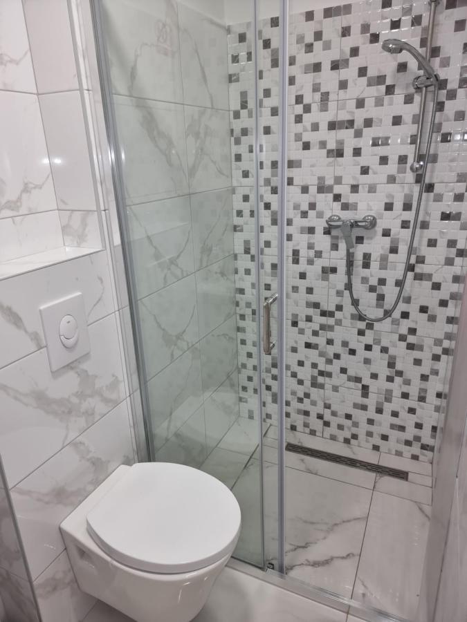 Apartmani Anastasia With Pool, 诺瓦利娅 外观 照片