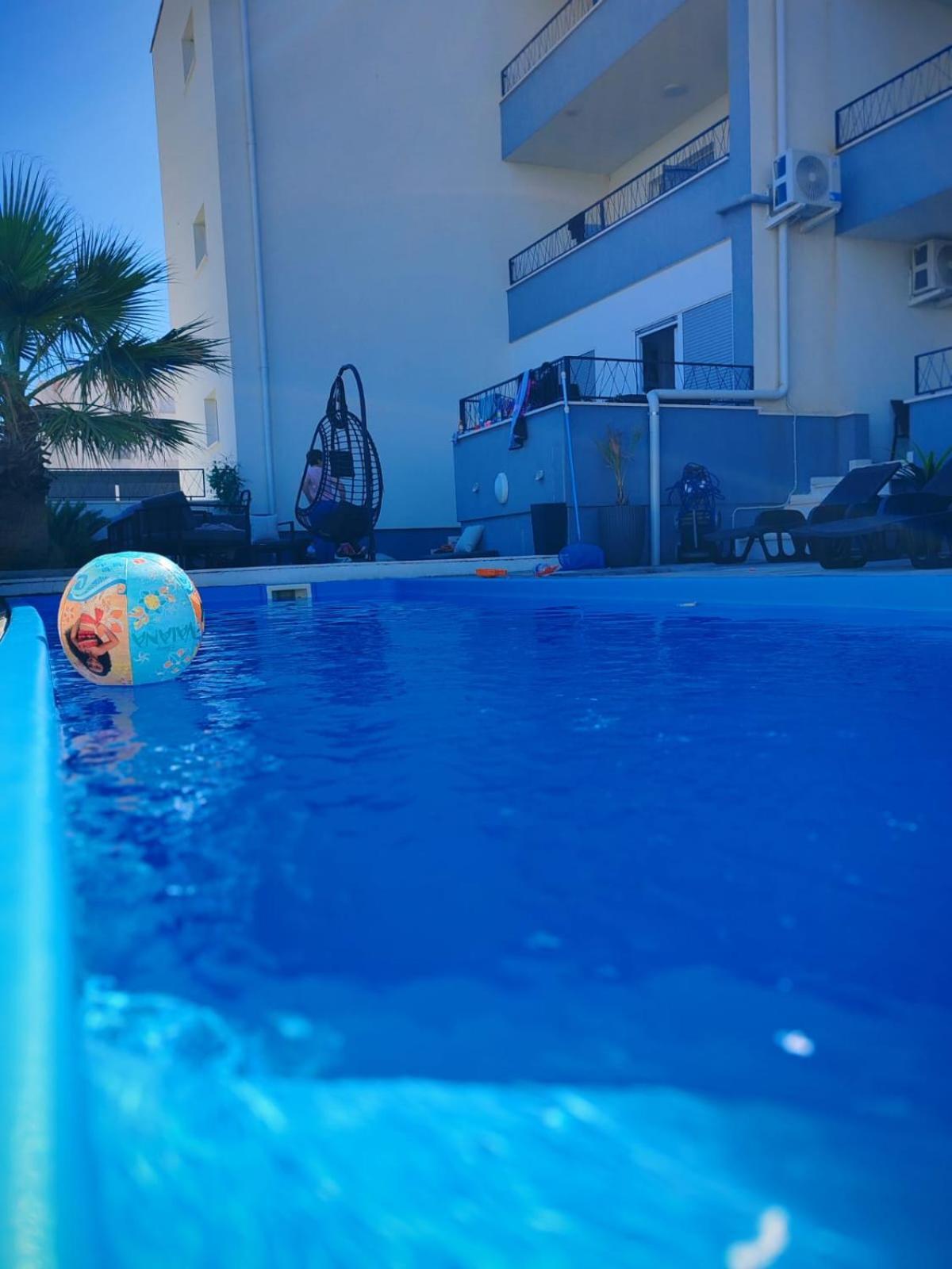 Apartmani Anastasia With Pool, 诺瓦利娅 外观 照片
