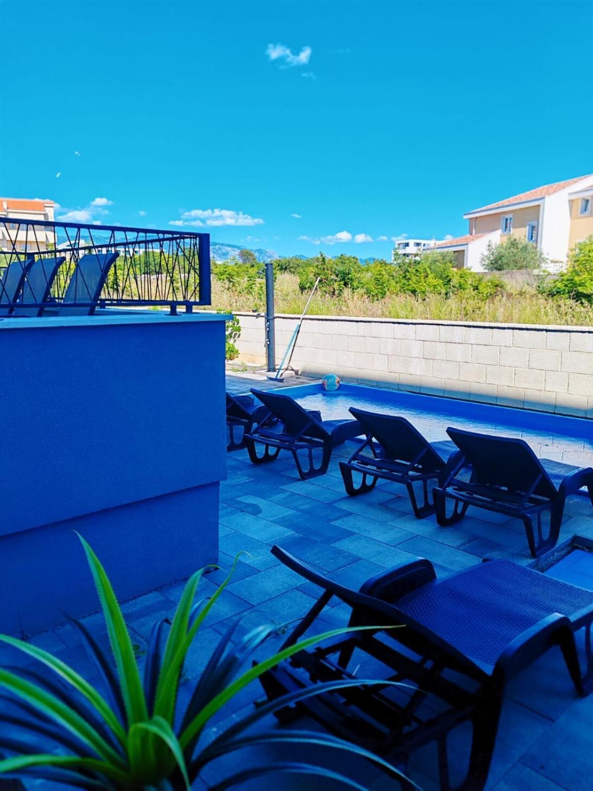 Apartmani Anastasia With Pool, 诺瓦利娅 外观 照片